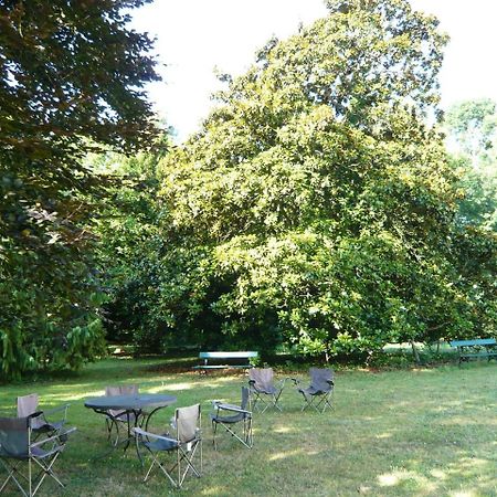 Les Longchamps Bed & Breakfast Neuillé Eksteriør bilde