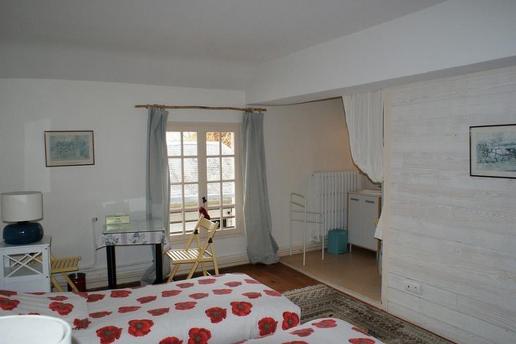 Les Longchamps Bed & Breakfast Neuillé Rom bilde